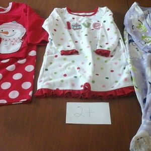 girls Christmas pajamas sz. 2t